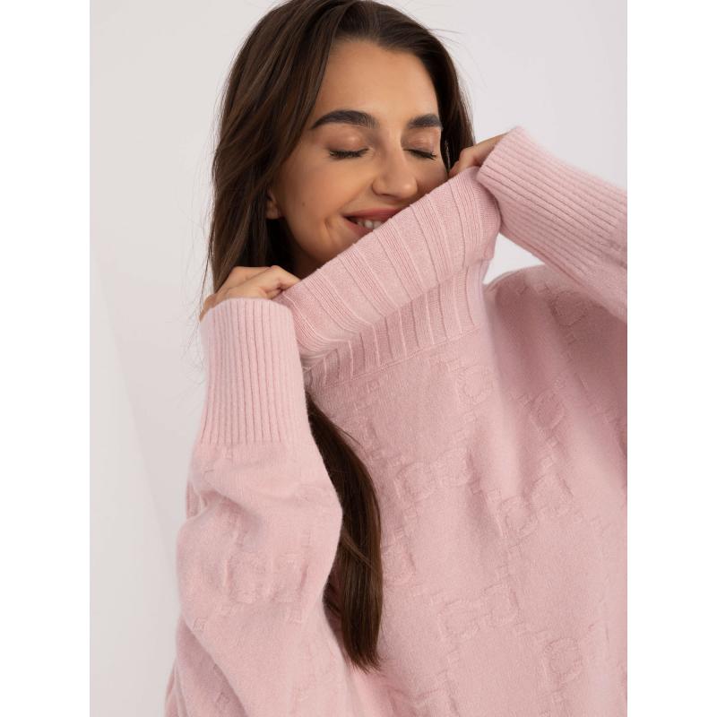 Dámský svetr s rolákem nadměrné velikosti světle růžový