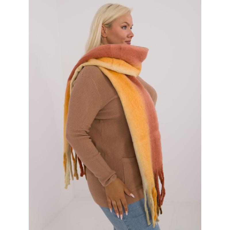 Dámský šál s ombre úpletem a střapci béžovo-oranžový 