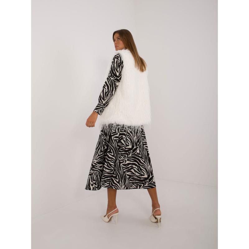 Dámská vesta se zapínáním na knoflíky elegantní kožešinová ecru 