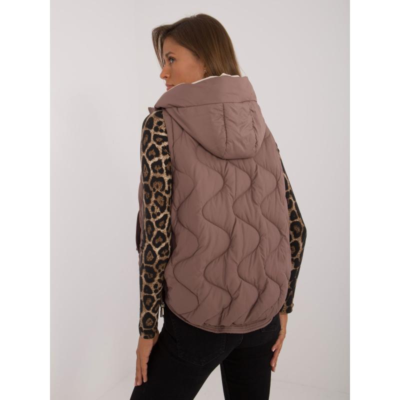 Női kapucnis steppelt kabát barna