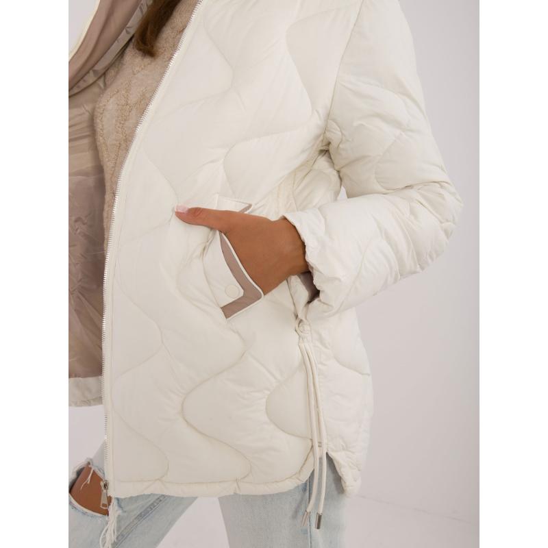 Dámska bunda s vreckami prešívaná prechodná ecru