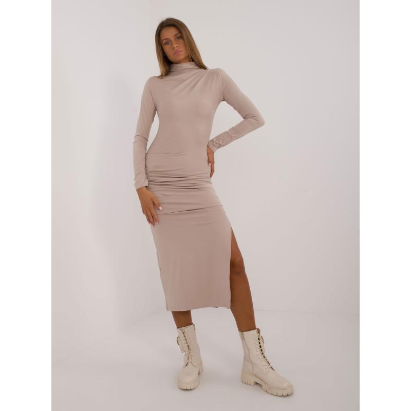 Dámské šaty s rozparkem přiléhavé béžové 