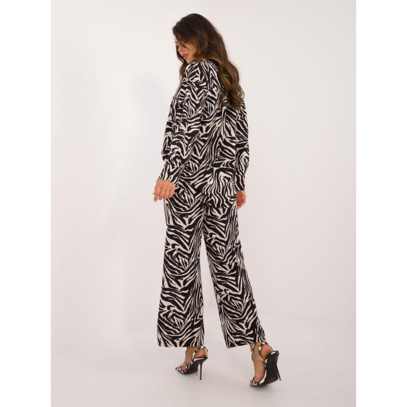 Női zebramintás nadrágkosztüm ekrü-fekete