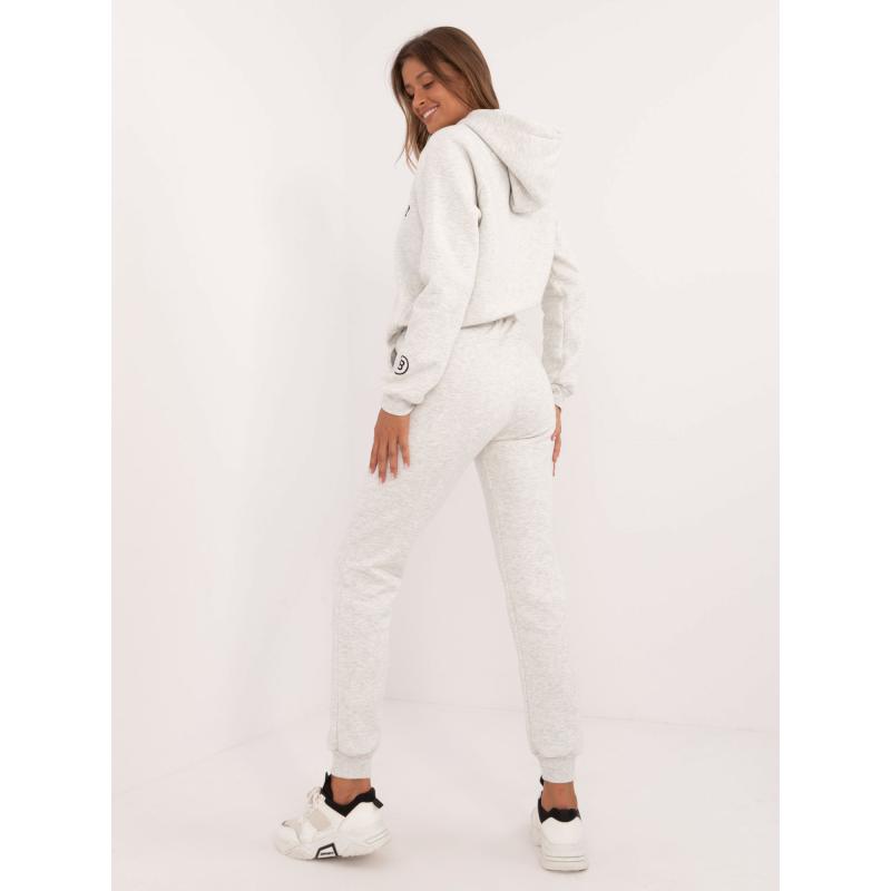 Női szett foltokkal melange tréningruha világosszürke