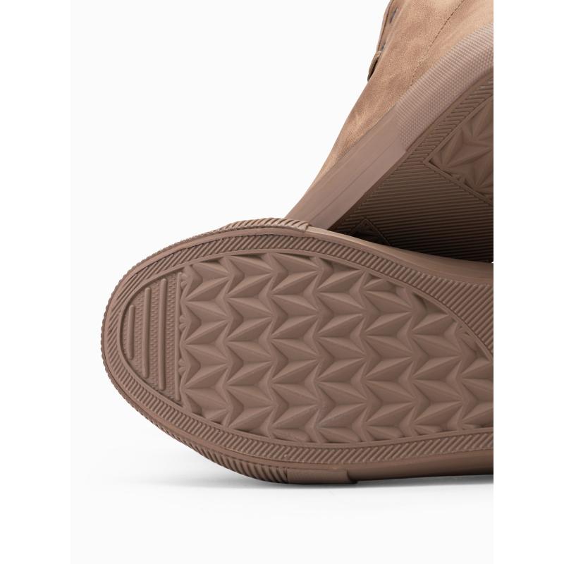 Férfi magas szárú tornacipő díszes szegéllyel barna