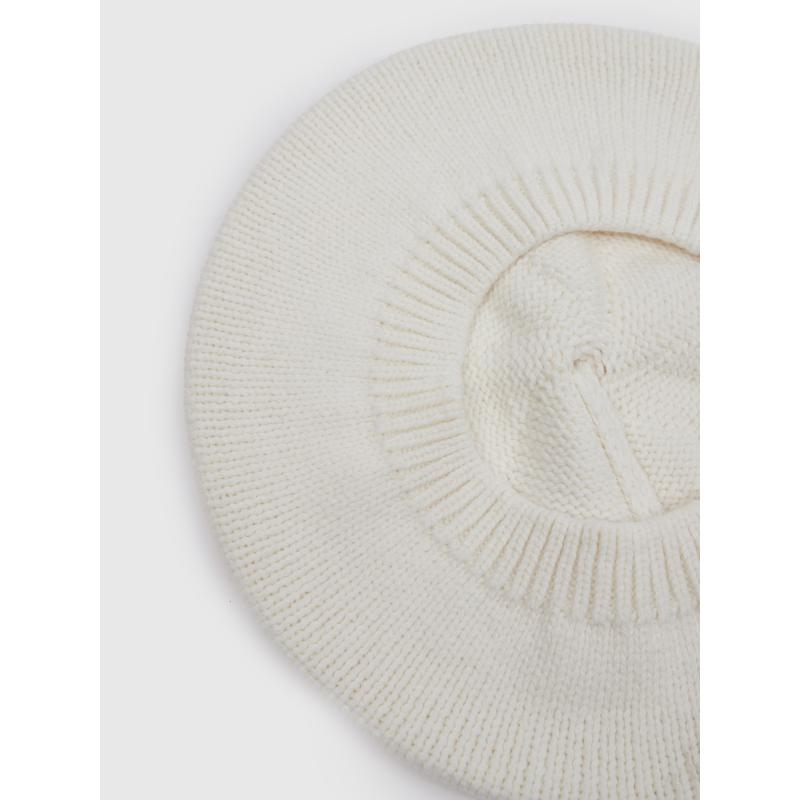 Pletená baretka so zmesou vlny