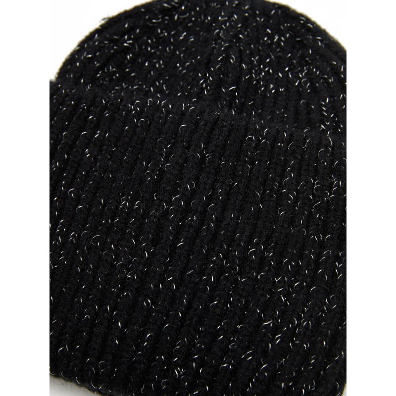 Černá dámská čepice