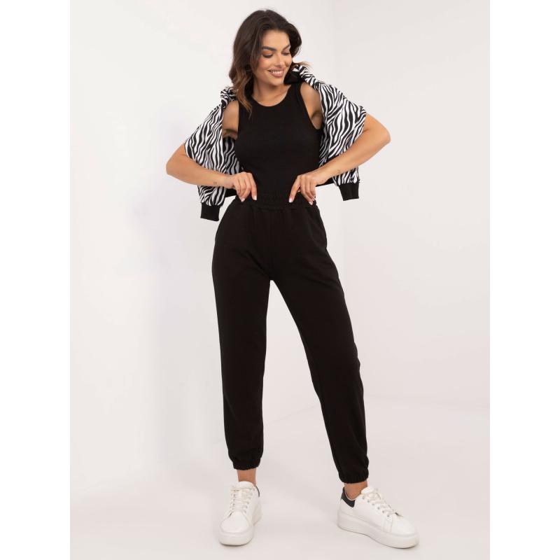 Női háromrészes szett felsővel fekete és fehér