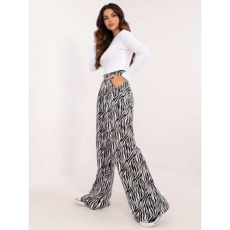 Dámský komplet s dlouhými kalhotami bílo-černý 