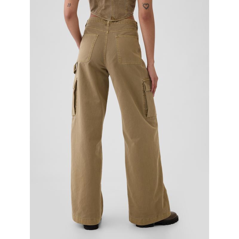 Bő, khaki színű Cargo nadrág zsebekkel