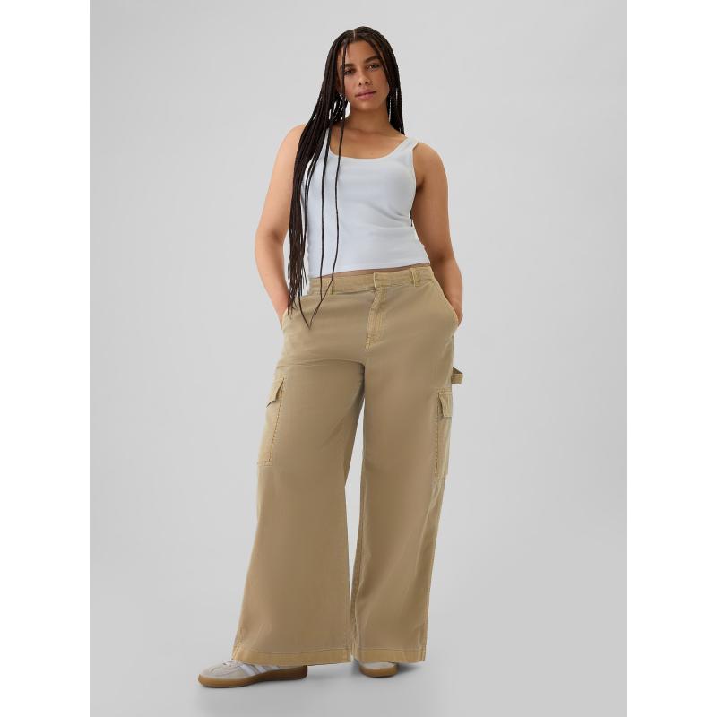 Bő, khaki színű Cargo nadrág zsebekkel