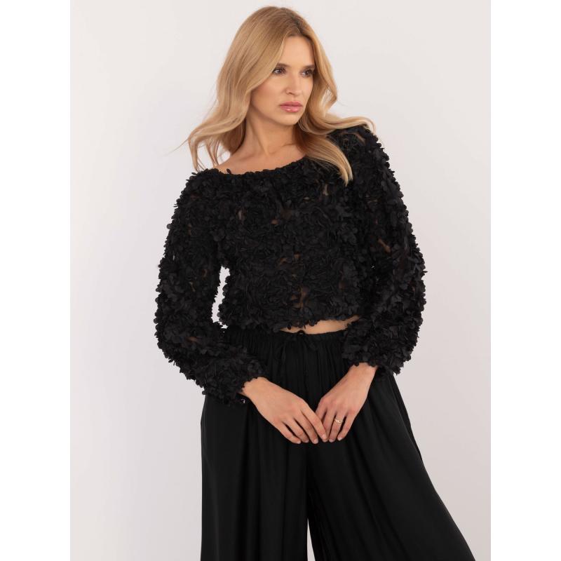 Női blúz 3D-s virágos applikációval formális fekete