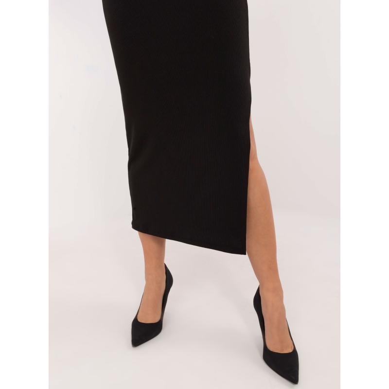 Dámská sukně vypasovaná midi černá 