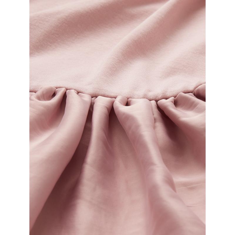 Gyerekruha szaténszoknyával