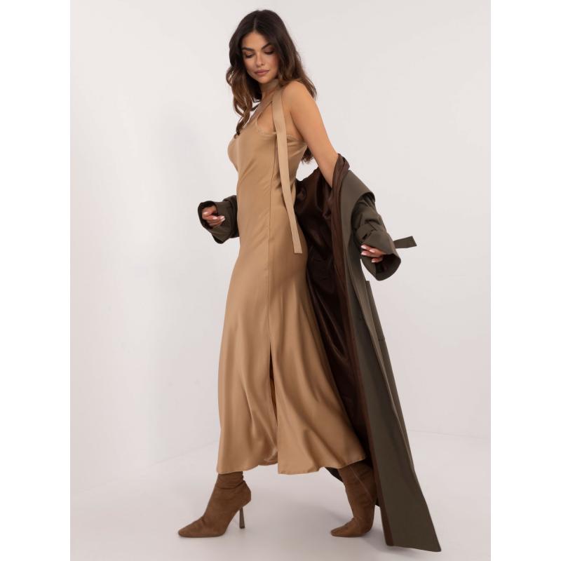 Velbloudí večerní šaty ve tvaru mořské panny