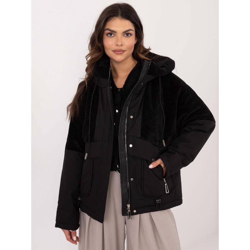 Čierna dámska prechodná bunda s vreckami na zips