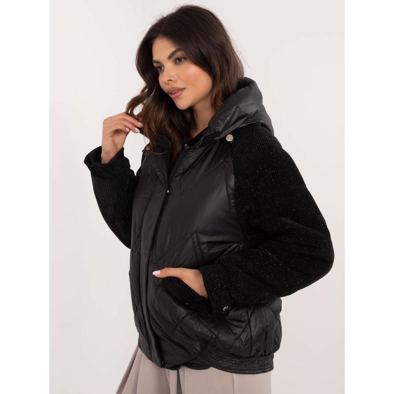 Fekete átmeneti kabát csillogó szálakkal