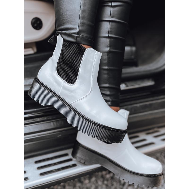 Női magas talpú STEPBACK csizma fehér