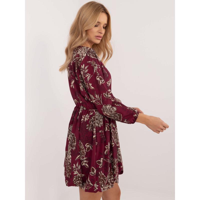 Lila, lógó, mintás ruha