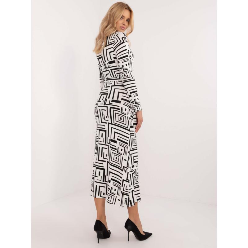 Černobílé midi šaty s potiskem a páskem