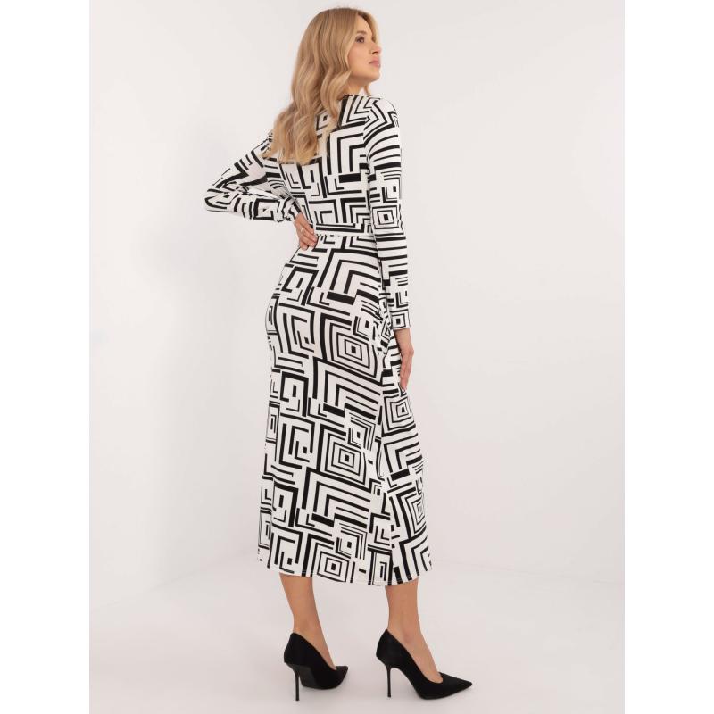 Černobílé midi šaty s potiskem a páskem