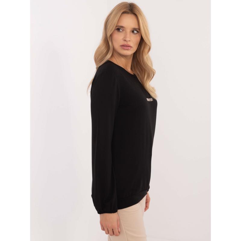 Fekete hosszú ujjú blúz kerek nyakkivágással