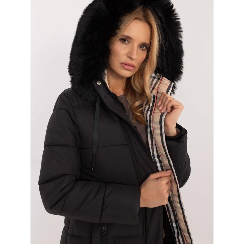 Fekete hosszú téli dzseki steppeléssel