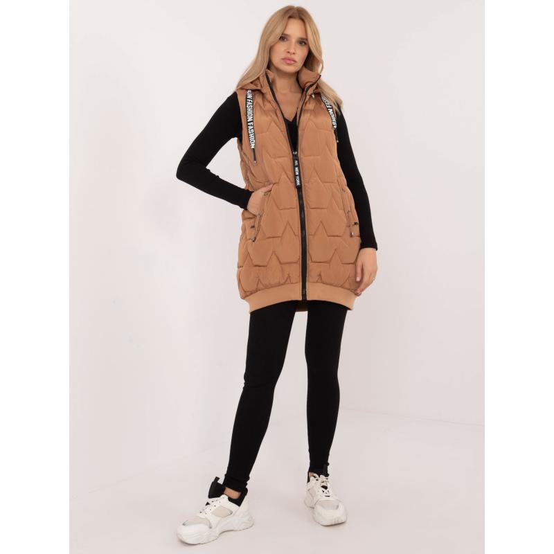 Světle hnědá prošívaná vesta na zip