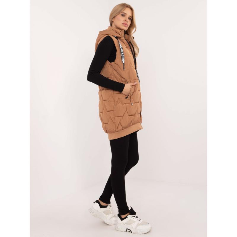 Světle hnědá prošívaná vesta na zip