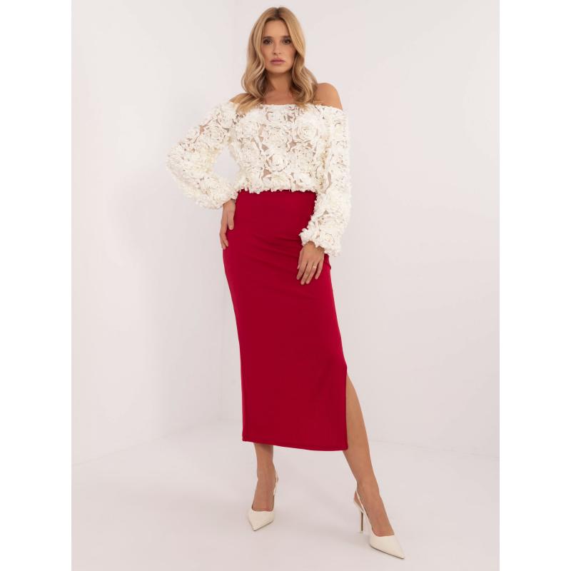 Červená žebrovaná sukně s rozparkem