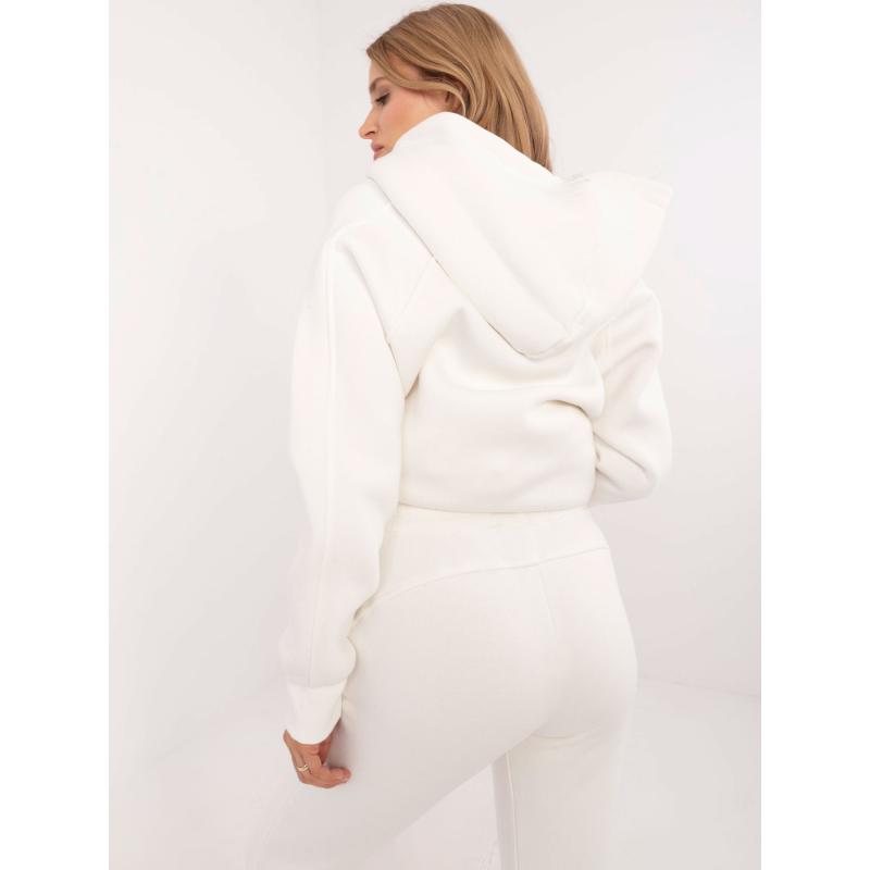 Ecru színű, szigetelt alapszett nadrággal