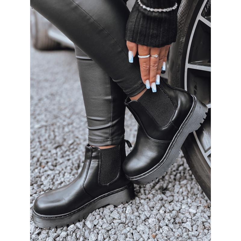 Női magas talpú csizma STEPBACK fekete