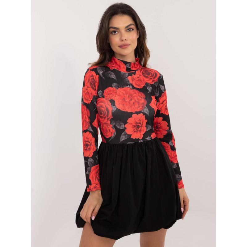 Červeno-černé květinové mini koktejlové šaty s aplikacemi