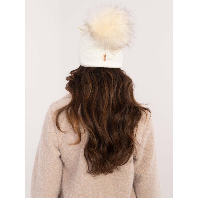 Ecru zimní čepice s bambulí RUE PARIS