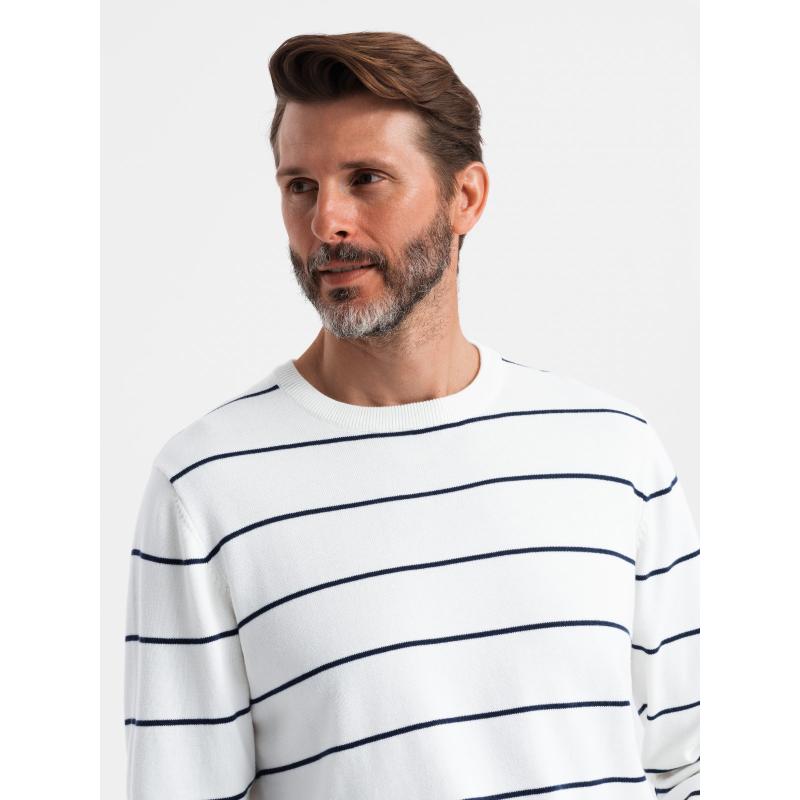 Pánsky ležérny sveter s vodorovnými pruhmi - krémový