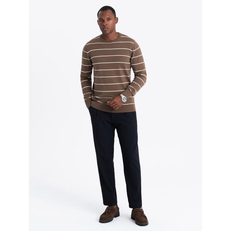 Pánský ležérní svetr s vodorovnými pruhy - hnědý