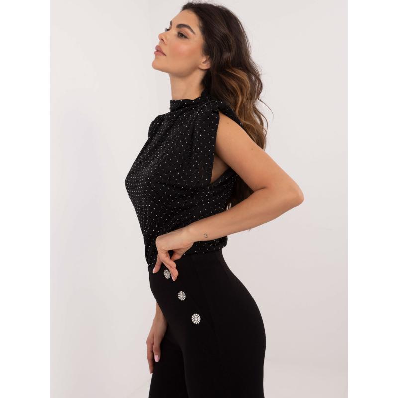 Fekete ünnepi blúz válltöméssel