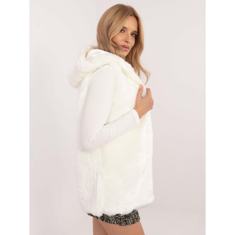 Kožešinová vesta v barvě ecru s huňatou podšívkou