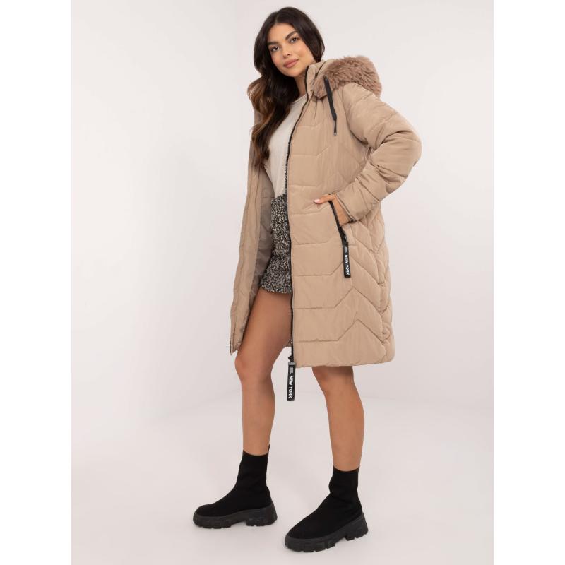 Béžová dámská zimní bunda s kožešinovým lemem