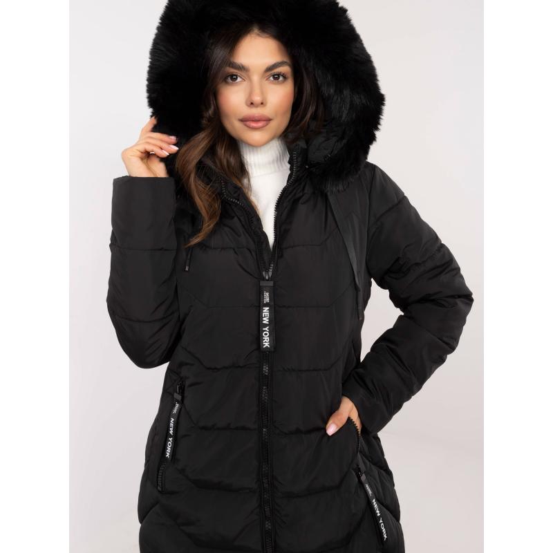 Čierna páperová zimná bunda s kožušinovým lemom