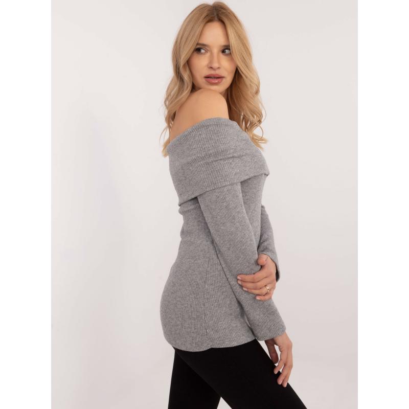 Šedý puntíkovaný svetr s třpytivými nitkami