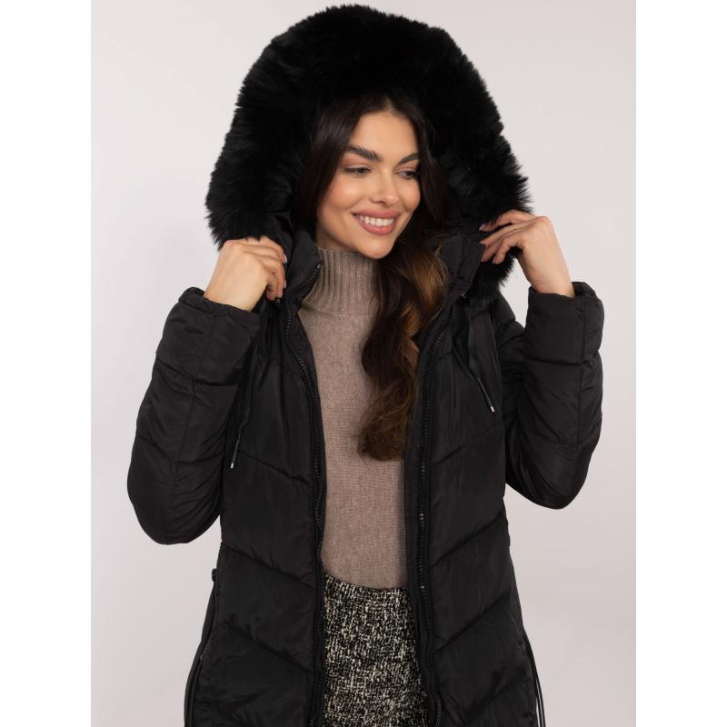 Čierna zimná bunda s odnímateľnou kapucňou