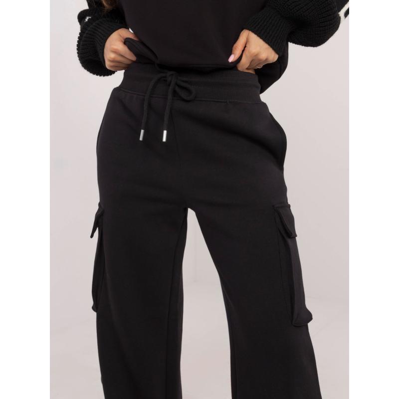 Fekete széles cargo melegítőnadrág SUBLEVEL