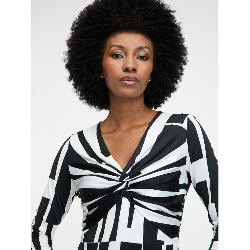 Fekete női térdig érő ruha