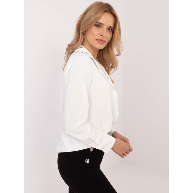 Bílá elegantní košile s asymetrickým střihem