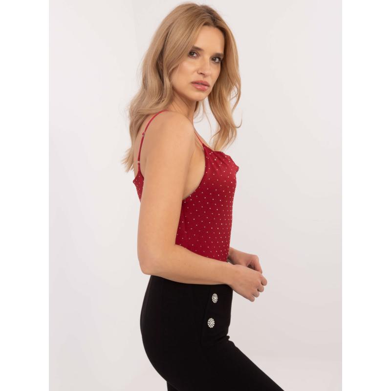 Bordeaux-i szín, amely tökéletes egy partihoz