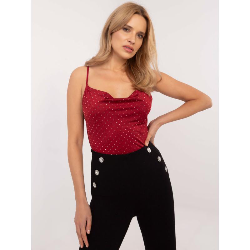 Bordeaux-i szín, amely tökéletes egy partihoz