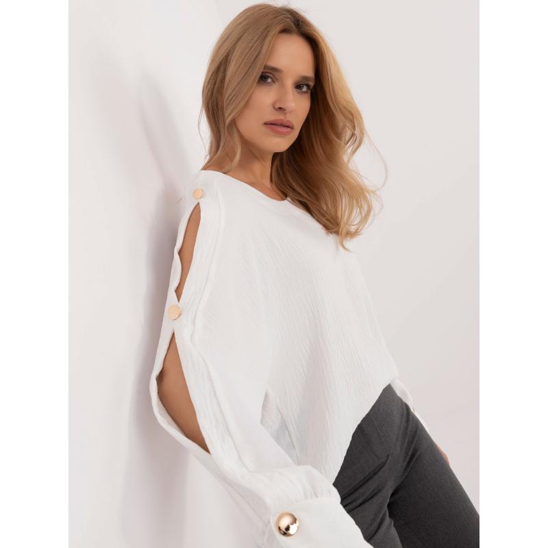 Fehér formális blúz díszgombokkal