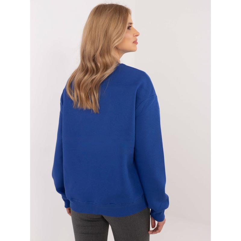 Kobaltově modrá mikina s kapucí a nášivkou