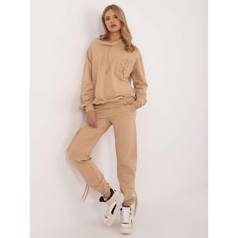 Velbloudí tepláková souprava s cargo kalhotami